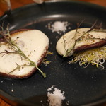 Atelier CHIANTI - 八色椎茸と燻製カマンベールチーズ