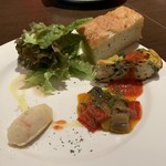 Trattoria Locale - 前菜とフォカッチャ