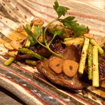 難波なかや - まぐろのカマ醤油焼き アーリオオーリオ風 