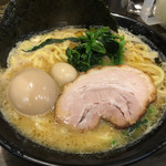 横浜家系ラーメン 駒大商店 - 