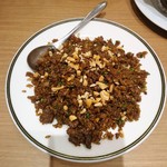 中華料理　龍城 - 牛肉と松の実入り溜り醤油炒飯　1274円