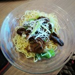 中華料理　龍城 - 牛肉拌麺　980円