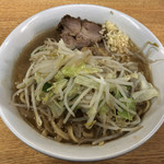 ラーメン二郎 - ラーメン 750円　麺半分・全部ちょっとで