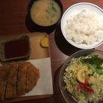 味蕾 - メンチカツ定食