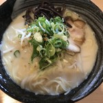途途屋 - 途途屋とんこつラーメン