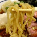 手打式超多加水麺 ののくら - 縮れ太麺♪