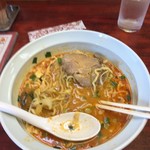 ドラごんち - ちゃんと下にチャーシューが隠れてました