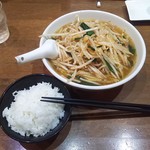 新京 - ベトコンラーメン ランチタイムはライス１杯サービス！