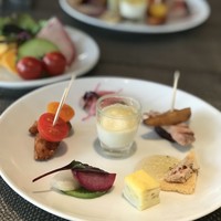 Furutoshi - ミニチキンフライにミニトマトのピンチョス、野菜のムース、魚のマリネ、有機野菜のサラダetc