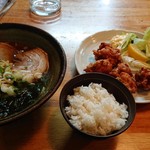 下町ラーメン - ご飯も頼んじゃいました