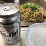 やま乃屋 - ☆缶ビール(250円税込)と焼きうどん