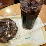 ドトールコーヒーショップ - チョコチャンクデニッシュ(180円)/Mアイスコーヒー(270円)