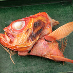 Kyouryou rishidashi ryouriki raya - 名物の金目鯛の兜焼き　大型で食べ応えがあります