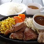 ステーキハウススフィーダ - カットステーキゆずソース１５０ｇ１０００円