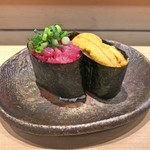 三代目 まる天 - ねぎとろ軍艦 + 函館 生うにの軍艦