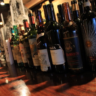 ソムリエ厳選のイタリアワインを1,000種類以上揃えました