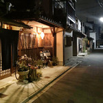 bistro Chic - 光のシルエットが綺麗('18.11月上旬)