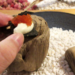 bistro Chic - ブルーチーズ とび魚の卵 竹炭塩サブレ('18.11月 夜)