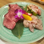 焼肉ダイニング MEGUMI - 厚切り牛タン、イベリコ豚、ガツ