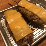 串焼キ カメチヨ・シャルボン - つくね(チェダーチーズ)