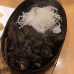 和鶏屋 - ビールがススム君な「さつま知覧鶏もも炙り炭火焼」