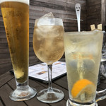 ビーズヤホットドッグ - 生ビール&ジンジャーエール&ハイボール