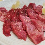 炭火焼肉ホルモン 横綱三四郎 - 