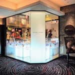 ピエール・エルメ・パリ - 外観