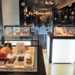 ピエール・エルメ・パリ - 内観