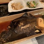 うおはん - 黒いカレイ煮付けランチ
