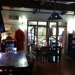 風楽 - 店内は土足厳禁！入る前に入口でスリッパに履き替えます。