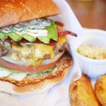 THE BURGER STAND FELLOWS - アボガド、ベーコン、チーズバーガー