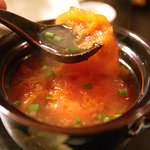 ちび太ン家 - まるごとトマトのおでんをほぐしてみました。