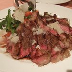 ラ サリータ - 牛イチボ肉のタリアータ