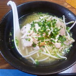 御園 - 蒸し鶏湯麺