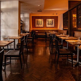 座席 Cicada 表参道 地中海料理 食べログ