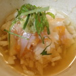 樽見 - 2011.10.23）お通しの山芋と梅とサメの軟骨和え