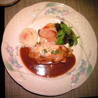 コック アジル - 銀座千円フレンチ 1000円 の豚ロース肉のコルドンブルー フォンドボーソース