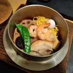 清月堂本店 - [料理] 釜飯 (蓋を取った所) 全景♪ｗ