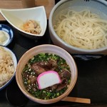 Sanuki Udon Udon Nagaya - 牛肉つけうどん（750円）と定食（280円）