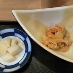 Sanuki Udon Udon Nagaya - 定食の小鉢と香の物