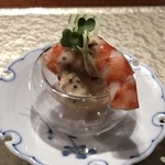 星期菜 白金 - クラゲと海老の冷製・・蒸し鶏も入り、マスタードソースがよく合います。