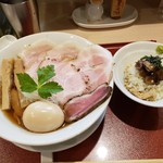 燃えよ麺助 - 
