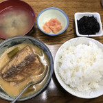 魚力 - 鯖の味噌煮定食（かみ）1,050円  
            当たりの明太子＆ヒジキ感激！