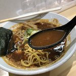 らぁ麺屋 足立商店 - 辛魚醤油らーめん750円…ピリ辛で美味しい