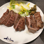 Gyuutan Sumiyaki Rikyuu - 仔牛の牛タン定食