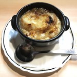 がばちょ - グラタンオニオンスープ450円
      