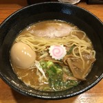 麺家　麺一献 - 少し縮れた中太麺