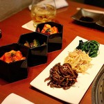 生粋 - ナムル3種盛り、キムチ3種盛り
