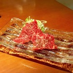 生粋 - 赤身の刺身（肩サンカク）